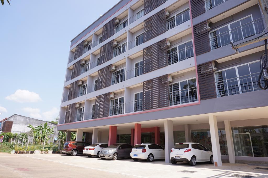 Chompu Nakarin Apartment Trang Exterior foto